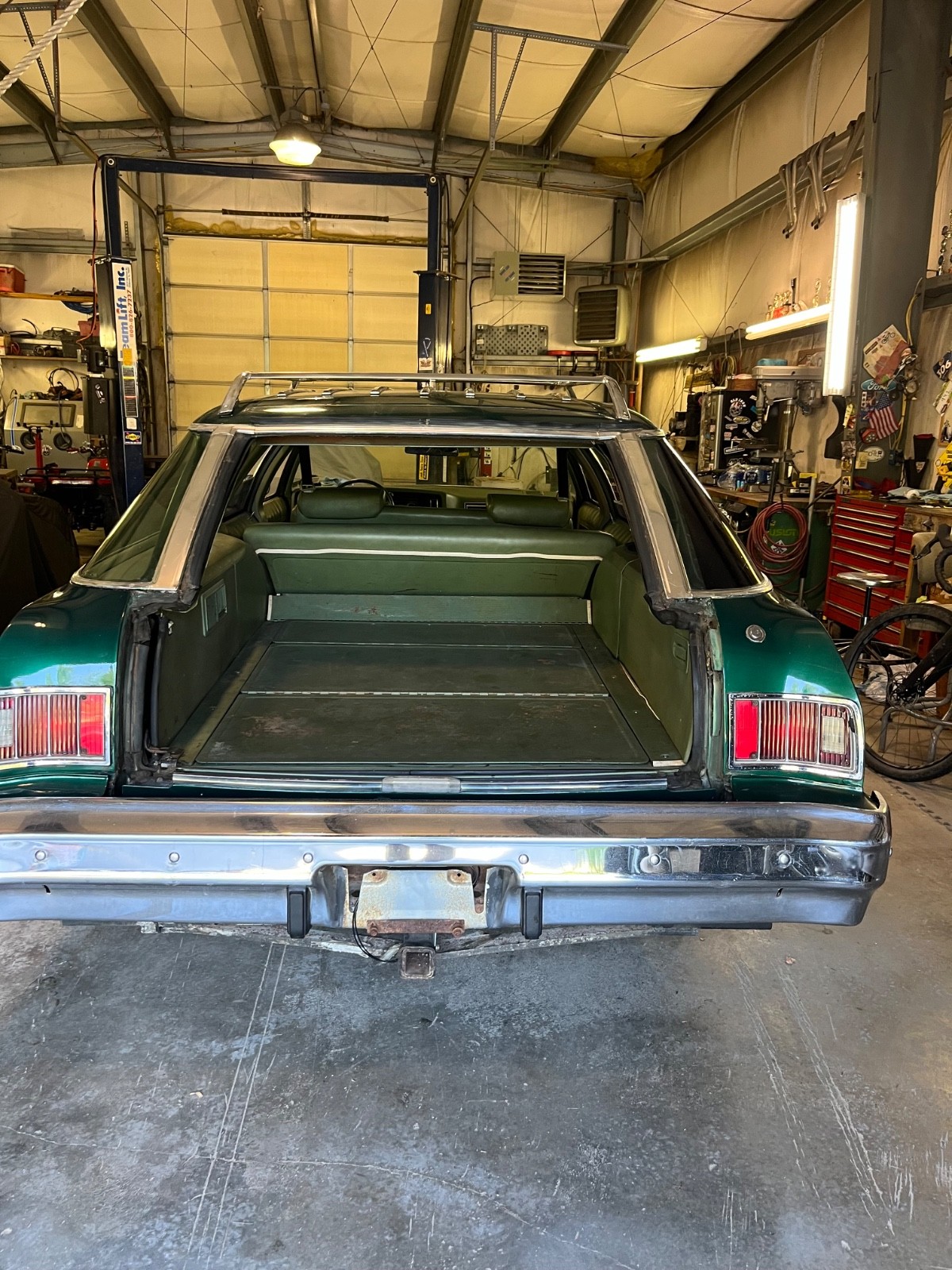 Chevrolet-Impala-1974-Wagon-18