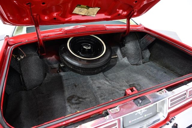 Chevrolet-Impala-1975-27