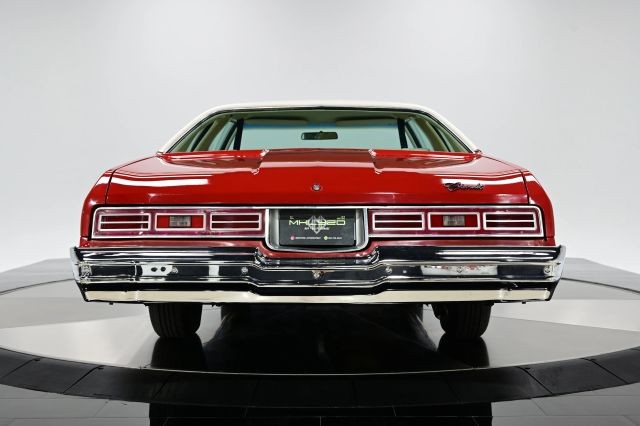 Chevrolet-Impala-1975-5