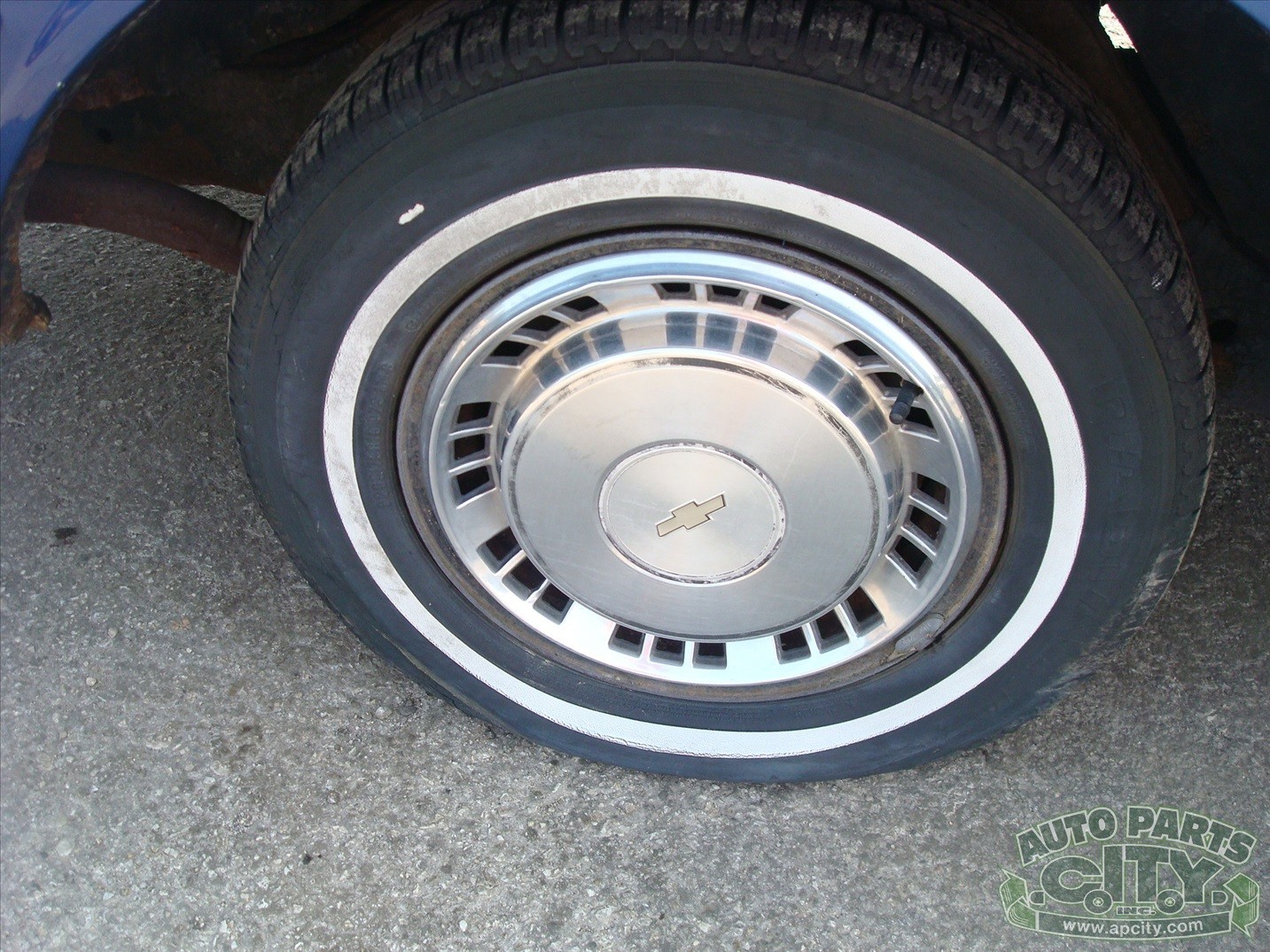 Chevrolet-Impala-1985-Sedan-22