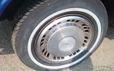 Chevrolet-Impala-1985-Sedan-23