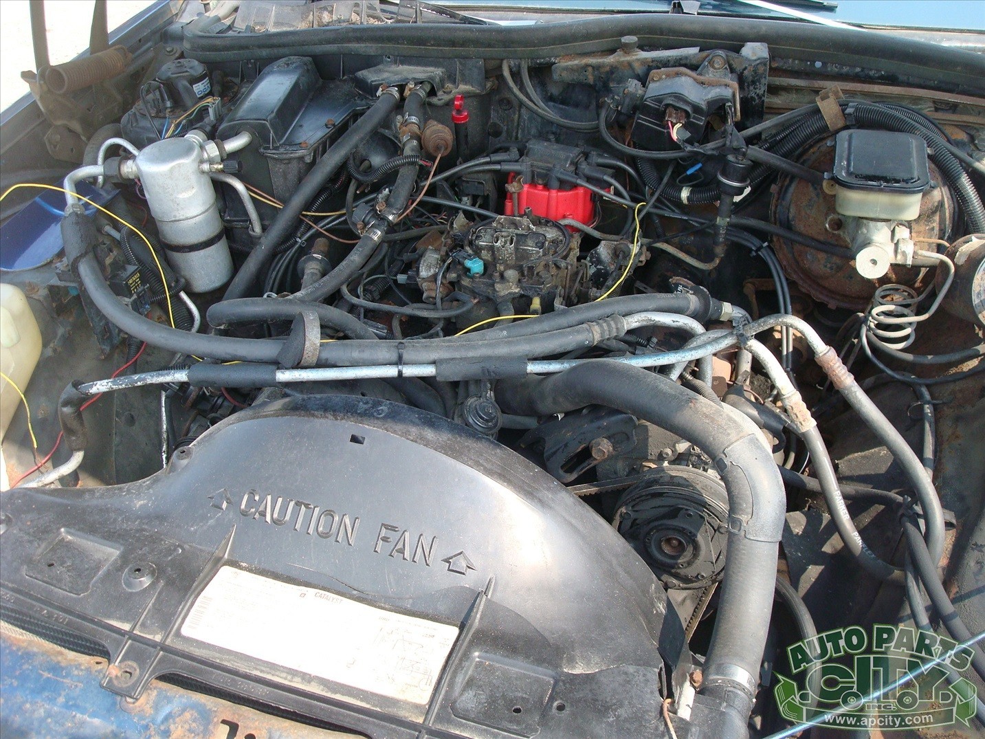 Chevrolet-Impala-1985-Sedan-33