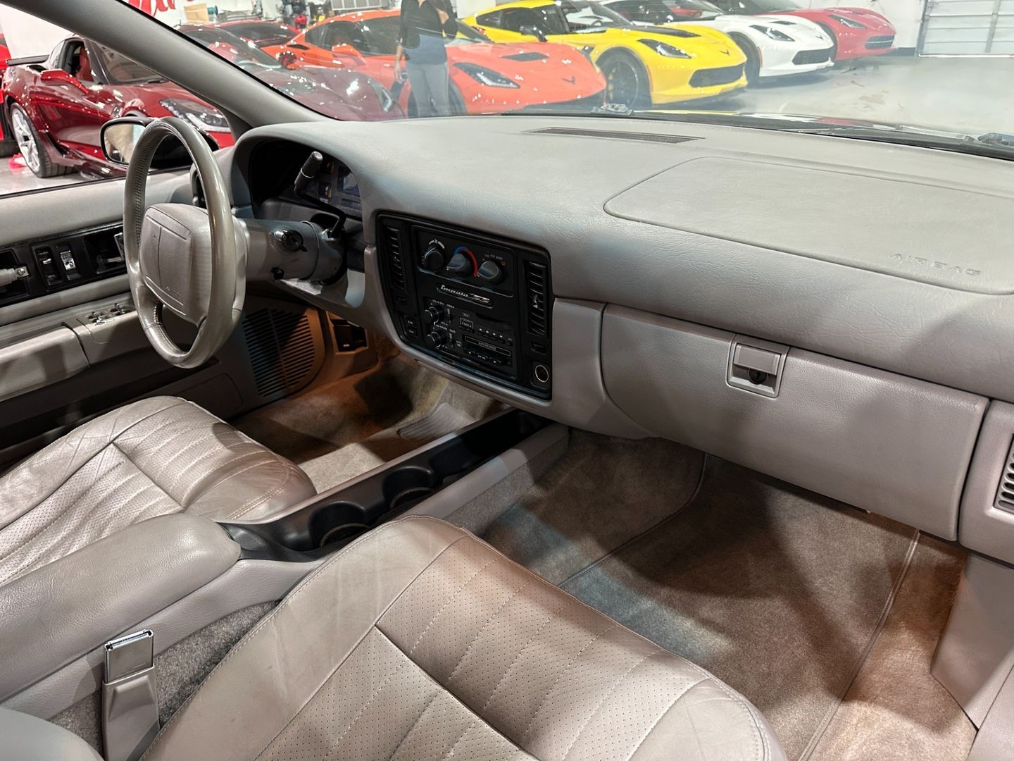Chevrolet-Impala-1994-Sedan-8