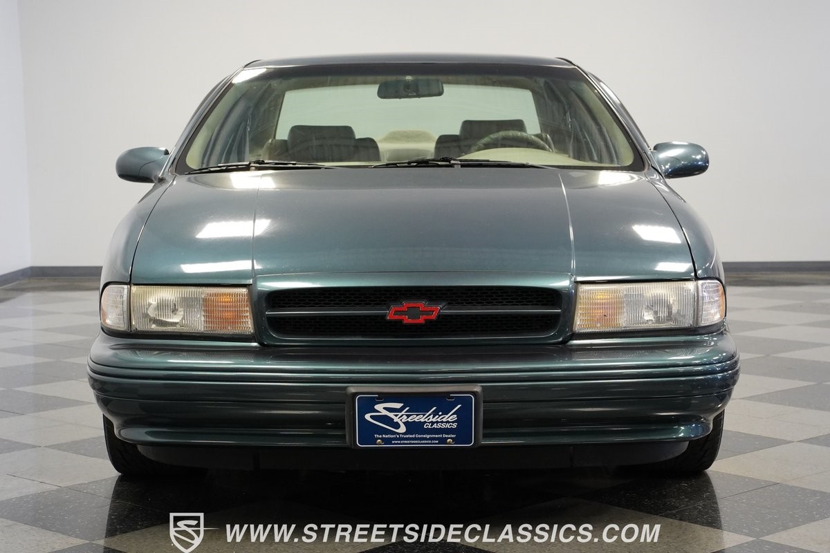 Chevrolet-Impala-1995-Sedan-17