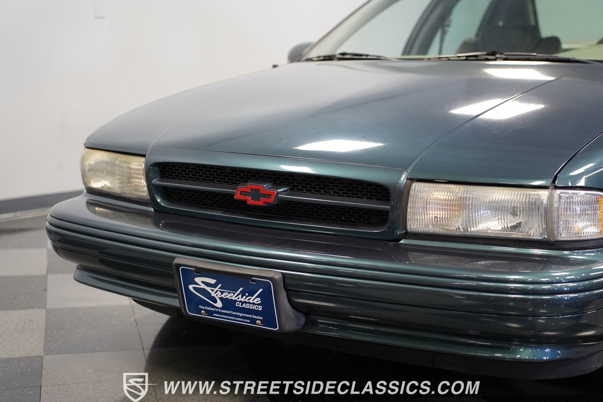 Chevrolet-Impala-1995-Sedan-19