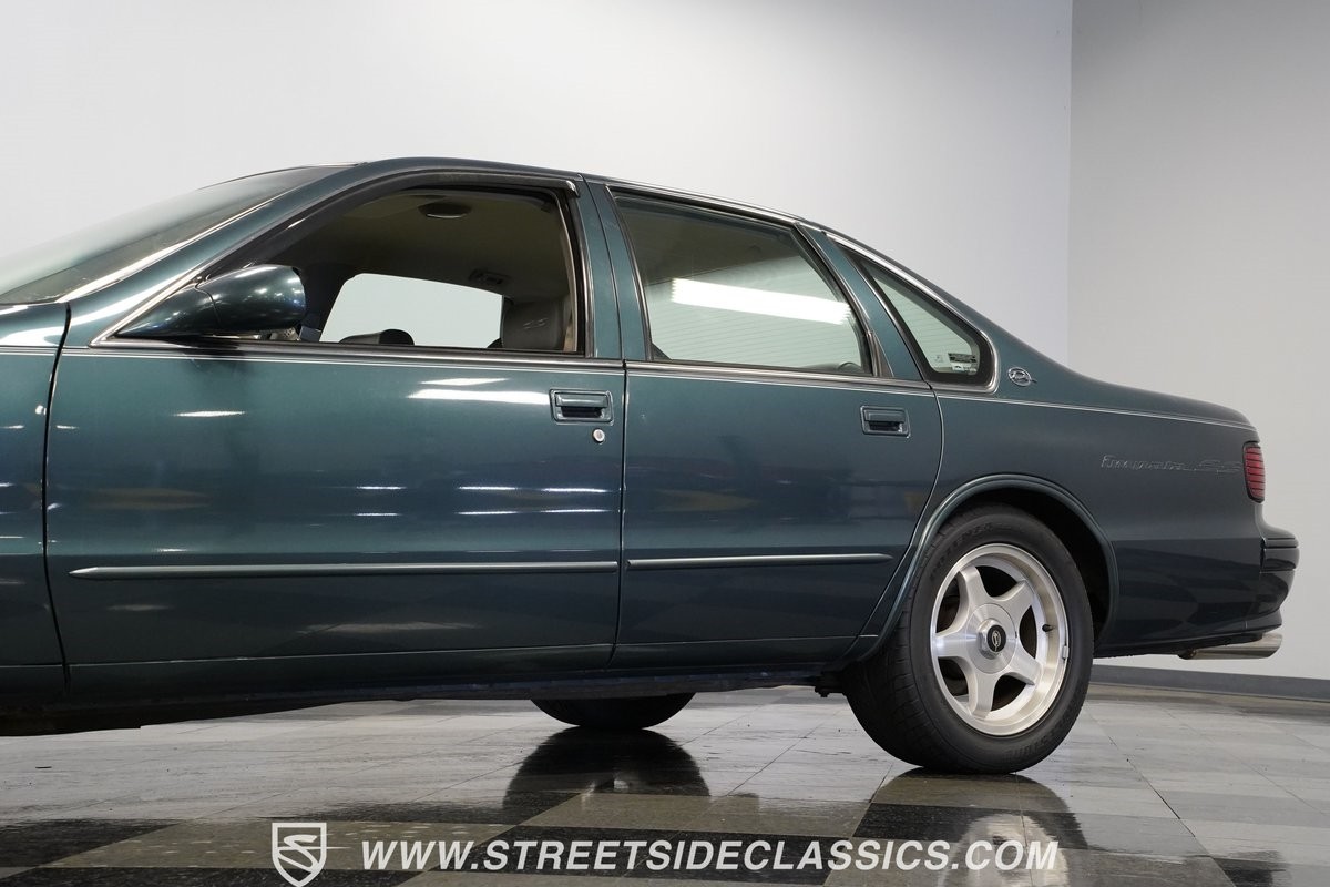 Chevrolet-Impala-1995-Sedan-22
