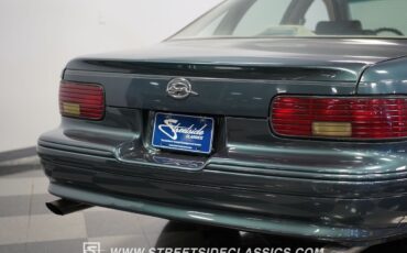 Chevrolet-Impala-1995-Sedan-26