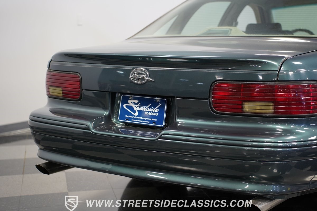 Chevrolet-Impala-1995-Sedan-26