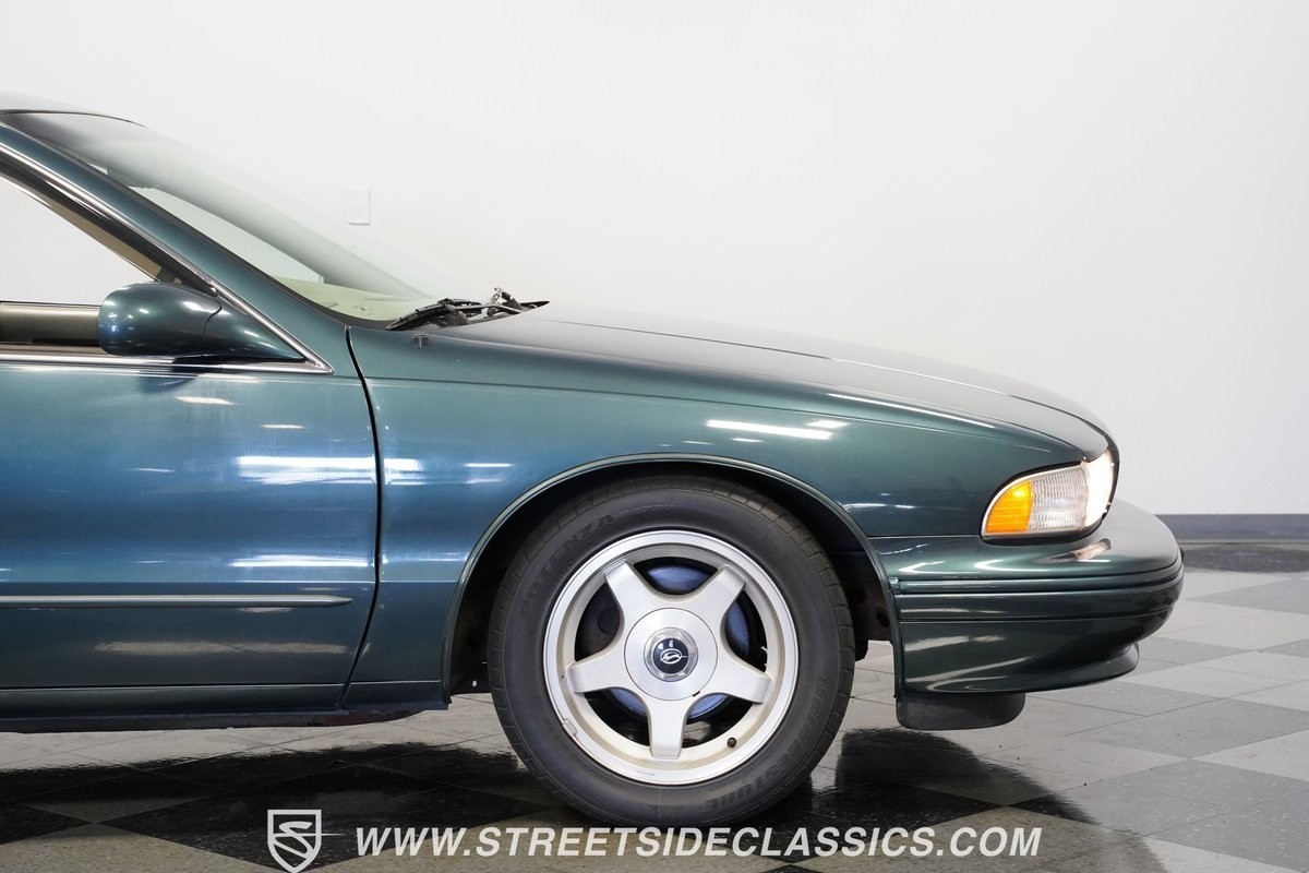 Chevrolet-Impala-1995-Sedan-30
