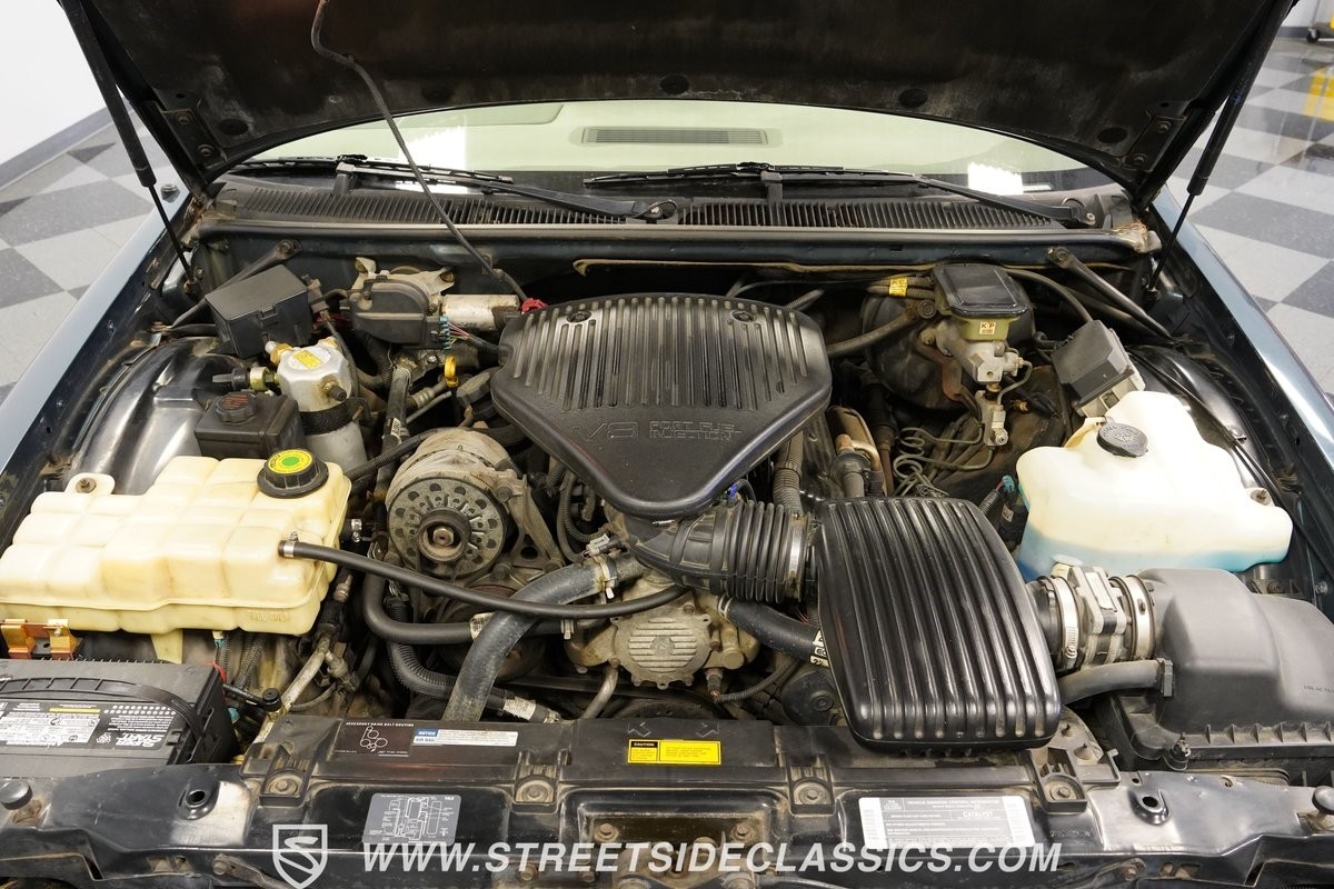 Chevrolet-Impala-1995-Sedan-33