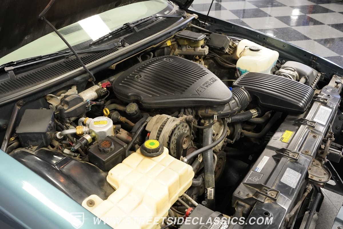 Chevrolet-Impala-1995-Sedan-35