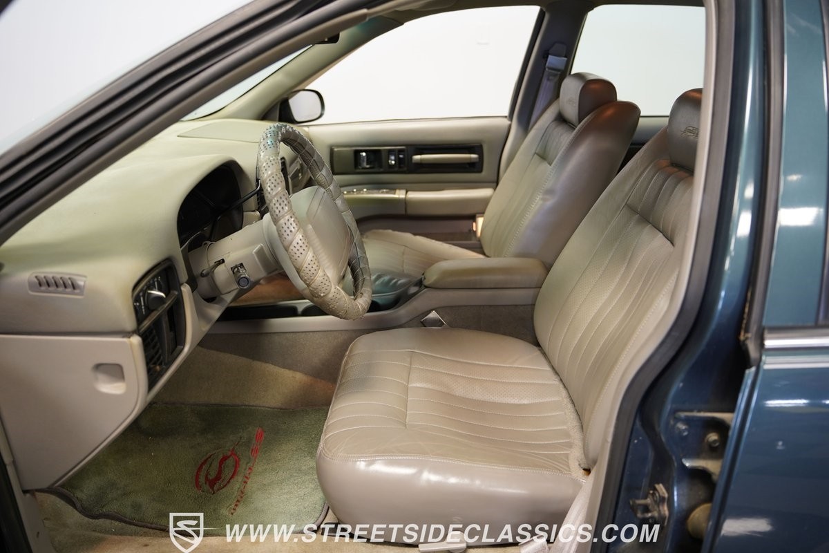 Chevrolet-Impala-1995-Sedan-38