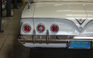 Chevrolet-Impala-SS-4-spd-Convertible-1961-2-Door-Convertible-17
