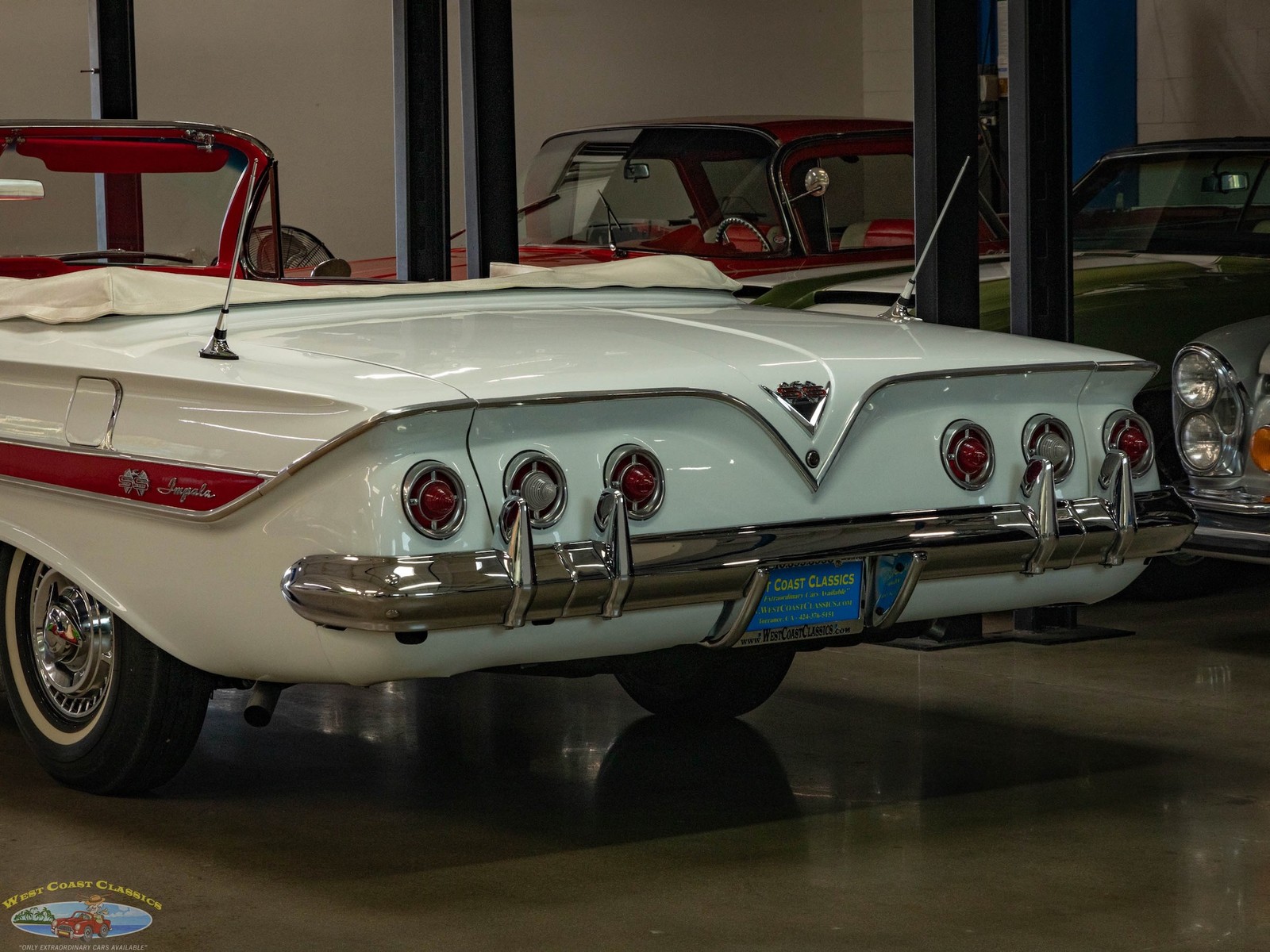 Chevrolet-Impala-SS-4-spd-Convertible-1961-2-Door-Convertible-22