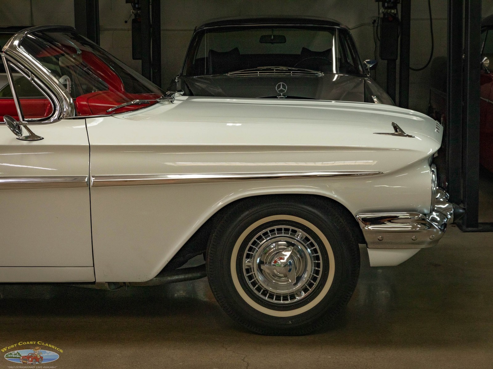Chevrolet-Impala-SS-4-spd-Convertible-1961-2-Door-Convertible-3