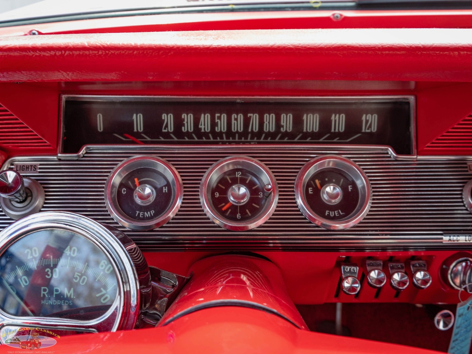 Chevrolet-Impala-SS-4-spd-Convertible-1961-2-Door-Convertible-36