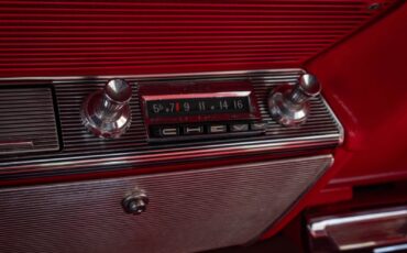 Chevrolet-Impala-SS-4-spd-Convertible-1961-2-Door-Convertible-39