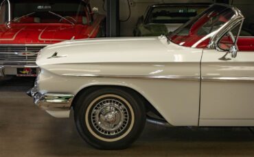 Chevrolet-Impala-SS-4-spd-Convertible-1961-2-Door-Convertible-4