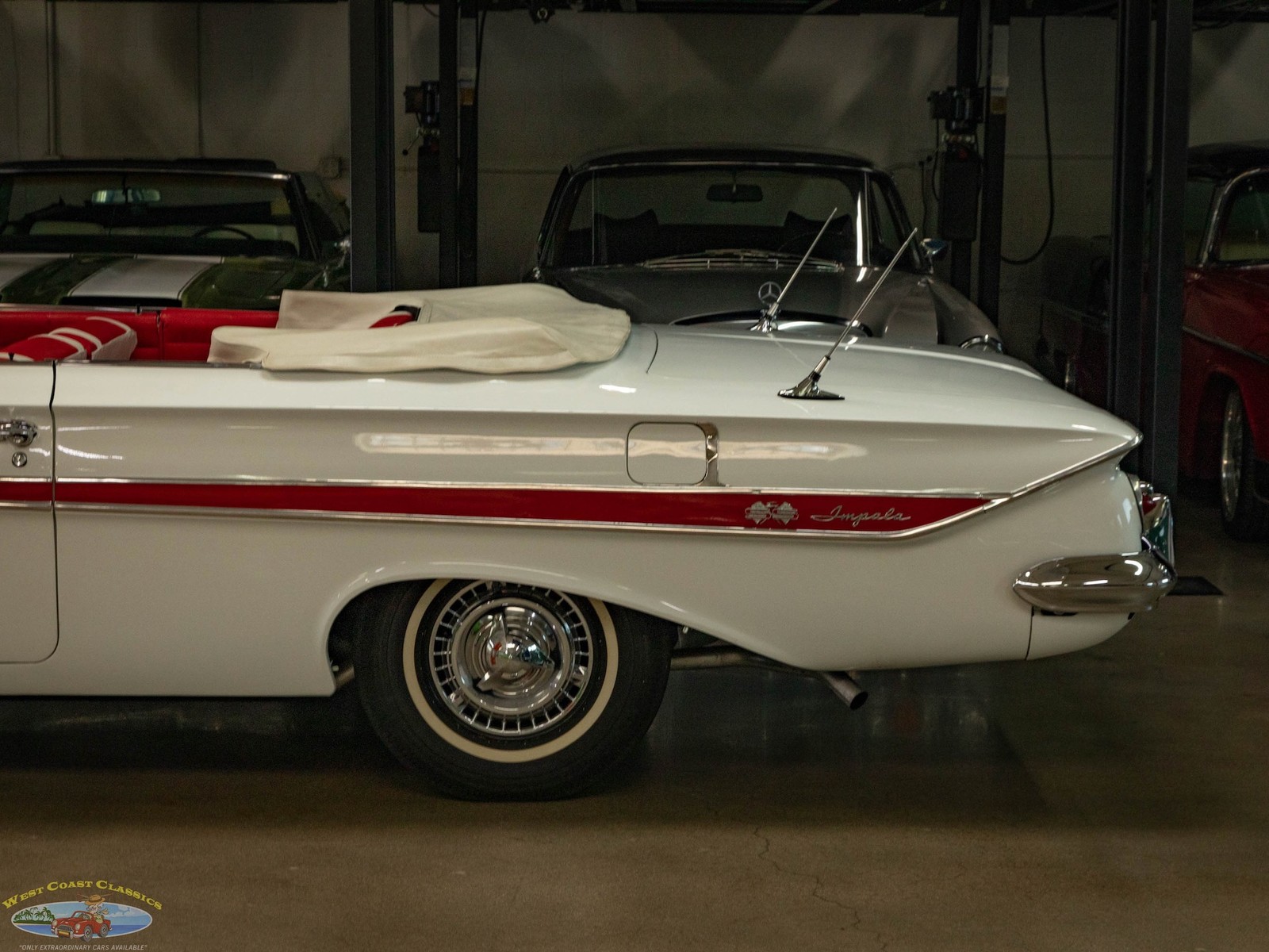Chevrolet-Impala-SS-4-spd-Convertible-1961-2-Door-Convertible-6