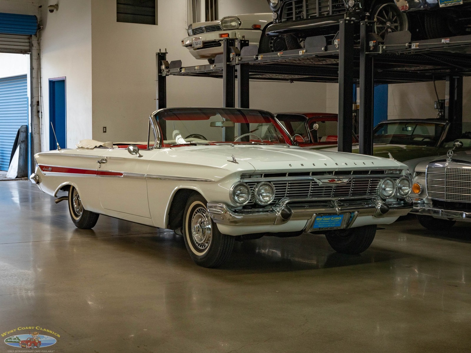 Chevrolet-Impala-SS-4-spd-Convertible-1961-2-Door-Convertible-9