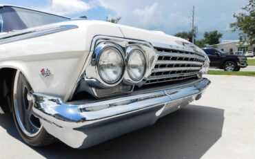 Chevrolet-Impala-ss-1962-White-Red-12