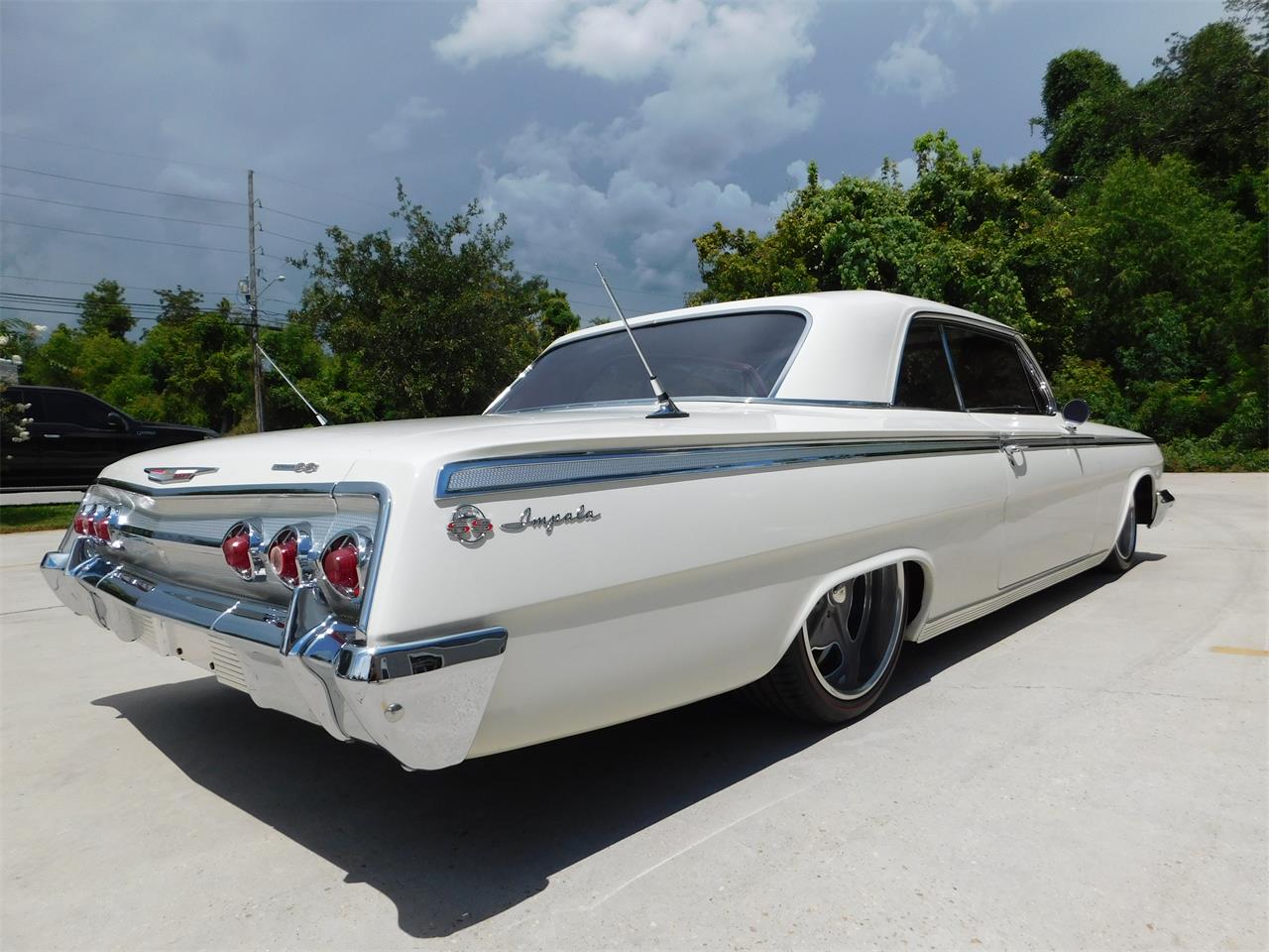 Chevrolet-Impala-ss-1962-White-Red-15