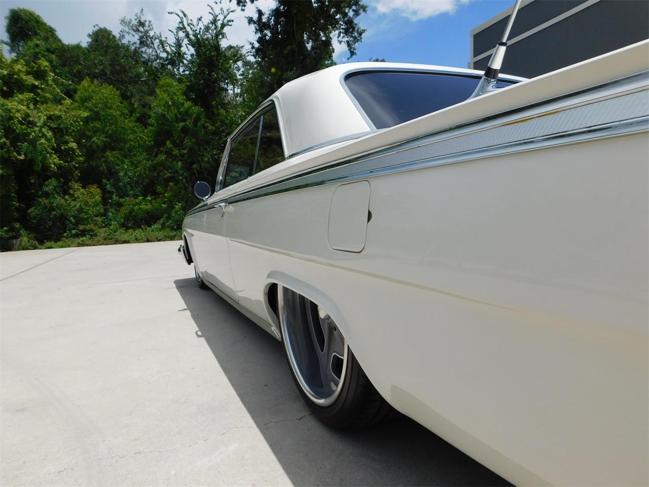 Chevrolet-Impala-ss-1962-White-Red-19
