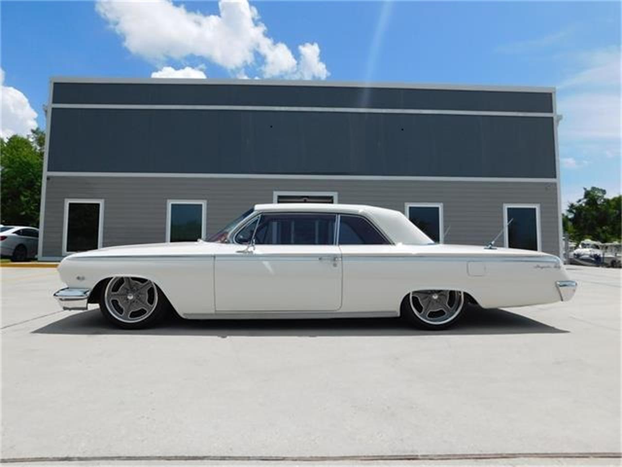 Chevrolet-Impala-ss-1962-White-Red-21