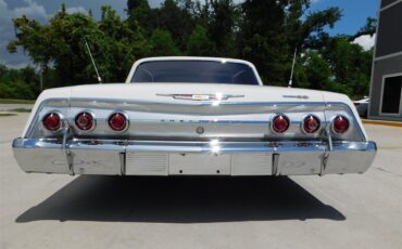 Chevrolet-Impala-ss-1962-White-Red-4