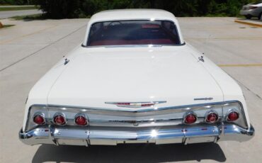 Chevrolet-Impala-ss-1962-White-Red-5