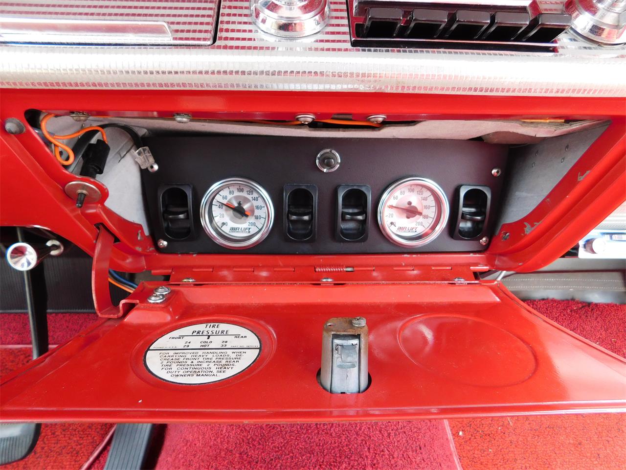 Chevrolet-Impala-ss-1962-White-Red-7
