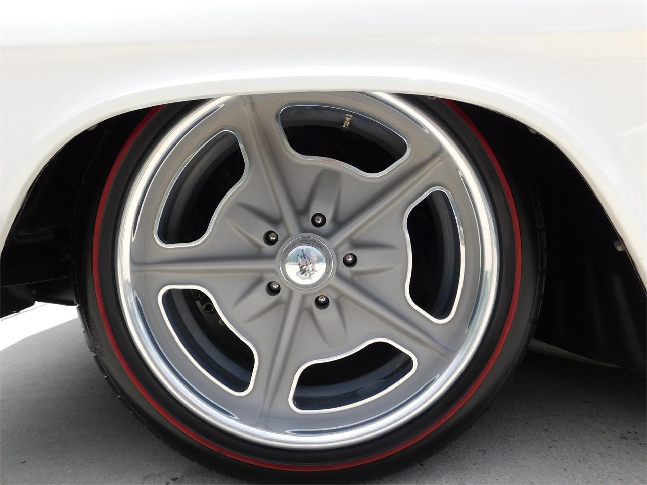 Chevrolet-Impala-ss-1962-White-Red-8
