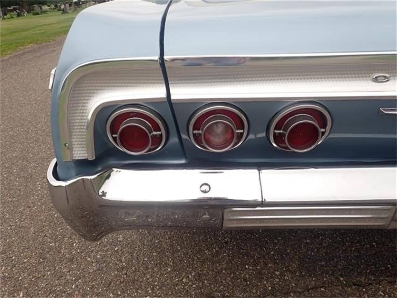 Chevrolet-Impala-ss-1964-Silver-Blue-Black-47