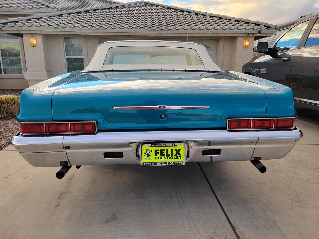 Chevrolet-Impala-ss-1966-Marina-Blue-Black-14
