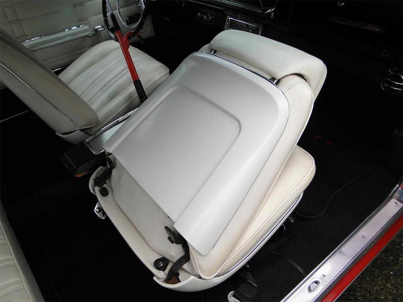 Chevrolet-Impala-ss-1966-Red-White-24