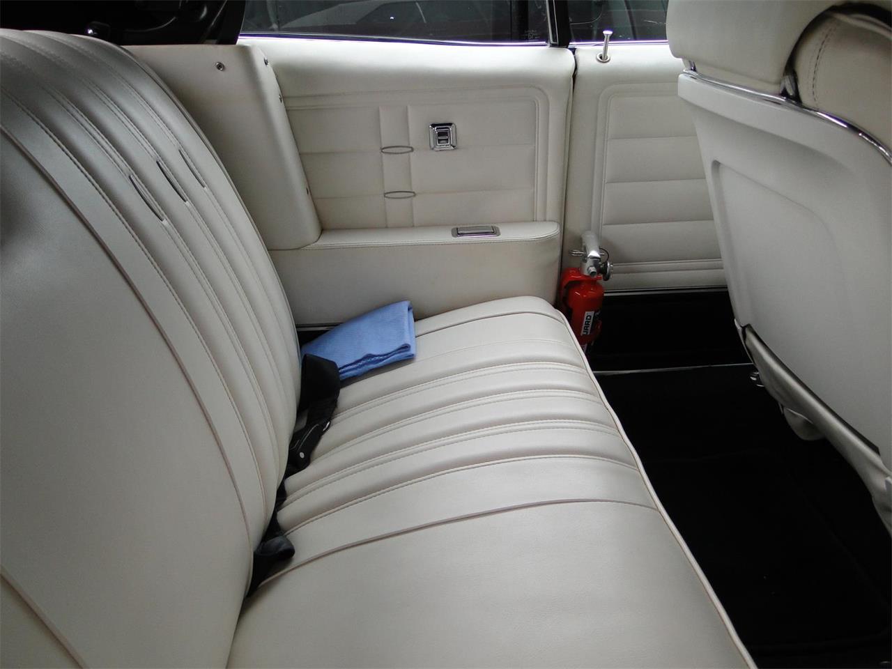 Chevrolet-Impala-ss-1966-Red-White-27