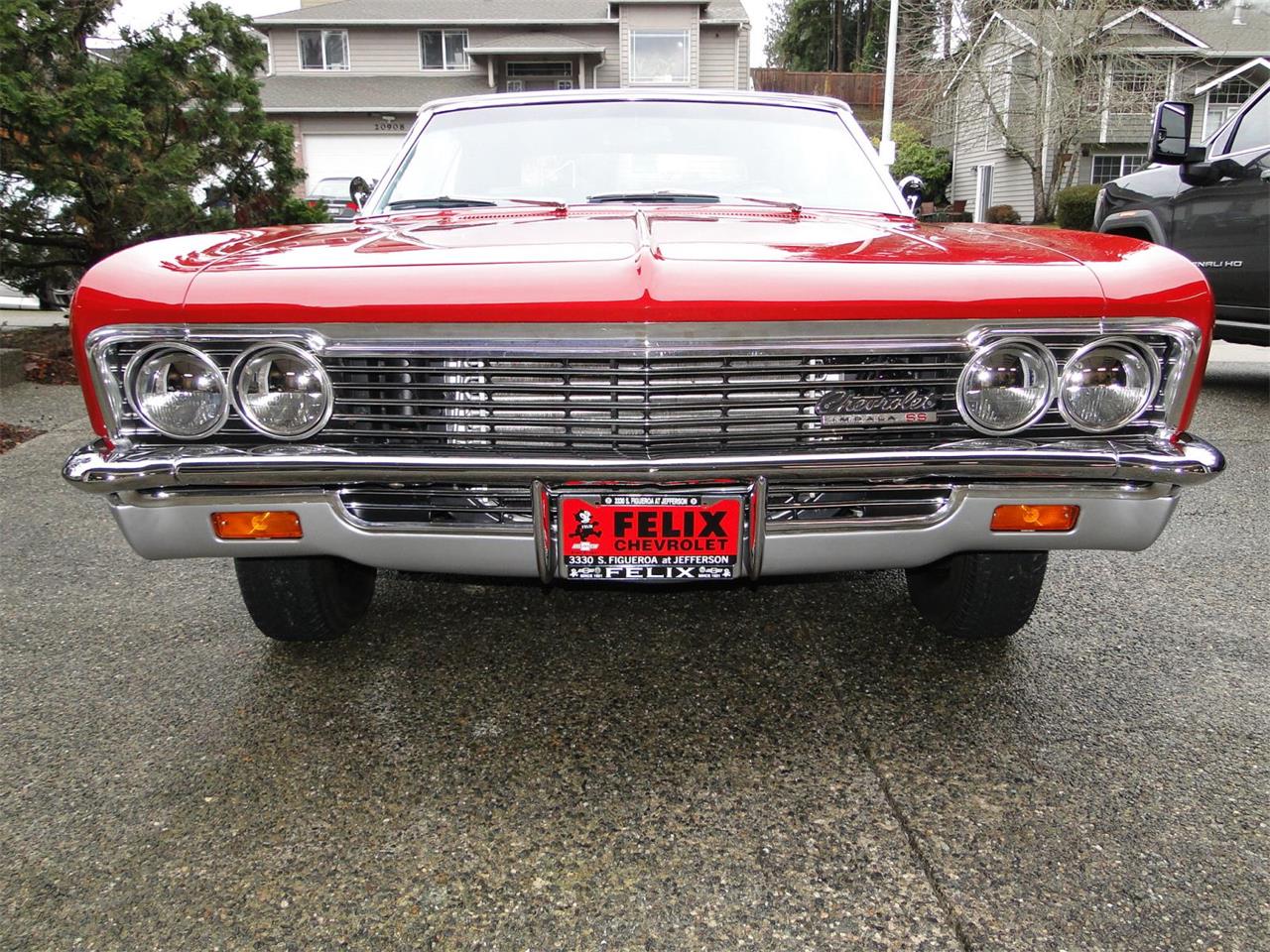 Chevrolet-Impala-ss-1966-Red-White-7