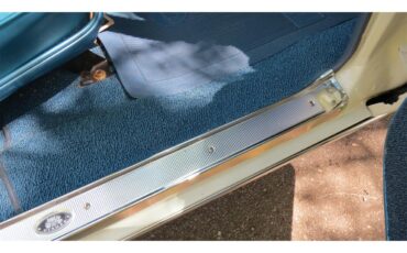 Chevrolet-Impala-ss-1967-white-bright-blue-18