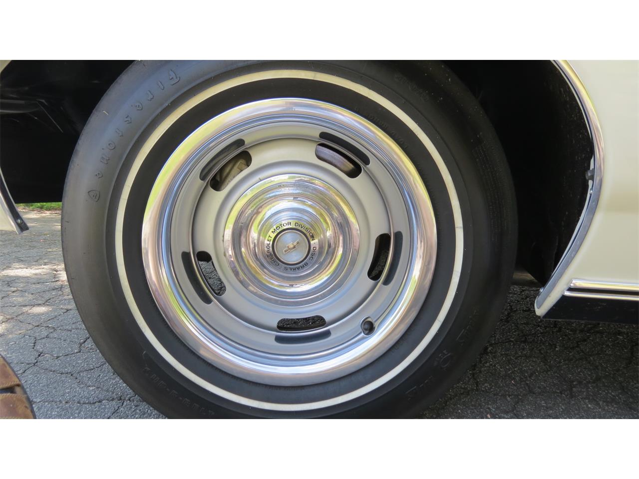 Chevrolet-Impala-ss-1967-white-bright-blue-6