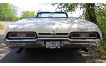 Chevrolet-Impala-ss-1967-white-bright-blue-8