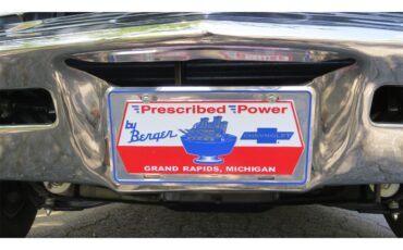Chevrolet-Impala-ss-1967-white-bright-blue-9