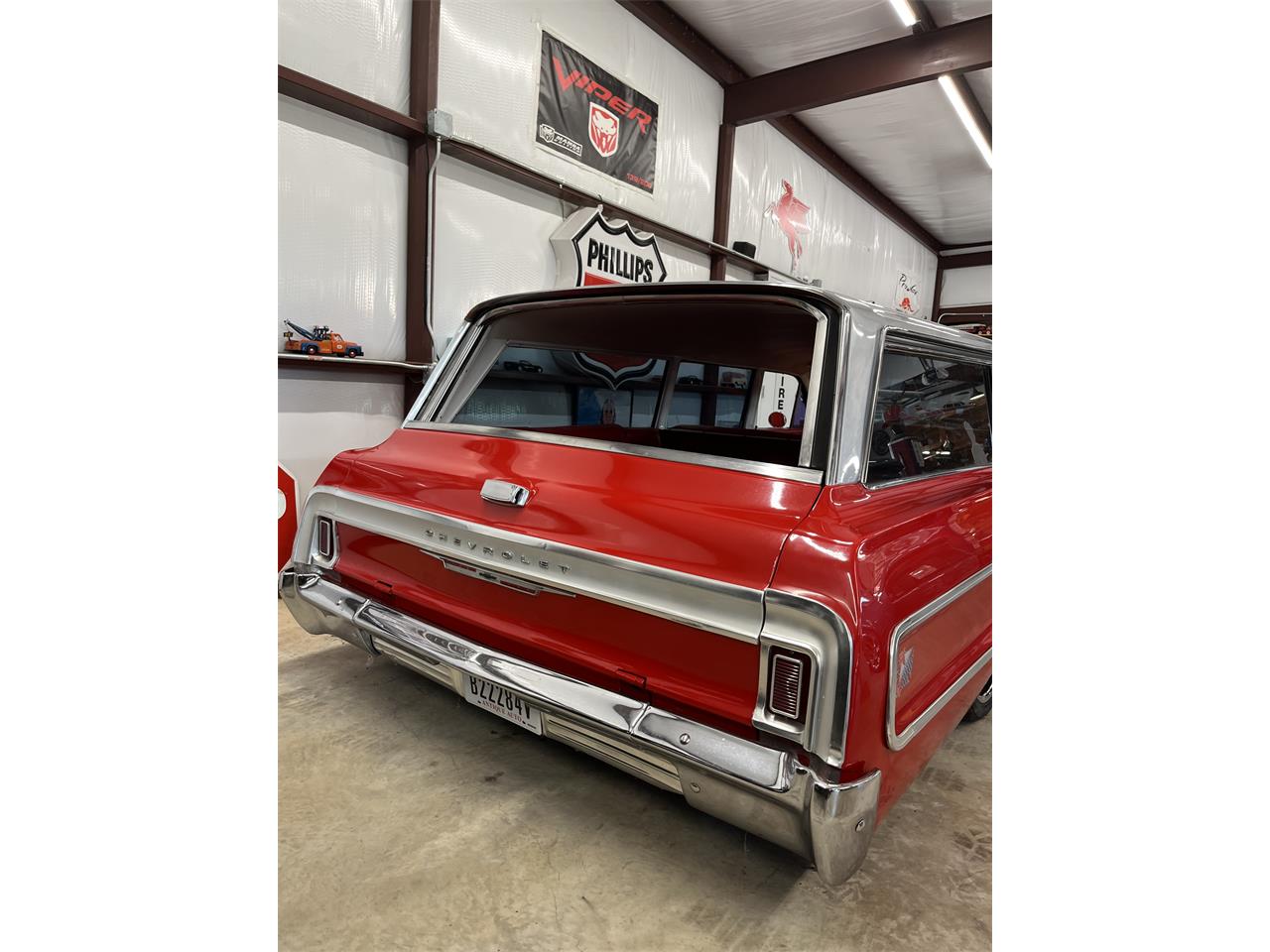Chevrolet-Impala-wagon-1964-Red-and-Silver-Red-21