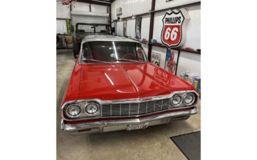 Chevrolet-Impala-wagon-1964-Red-and-Silver-Red