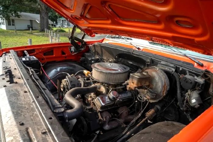 Chevrolet-K10-1976-Orange-10