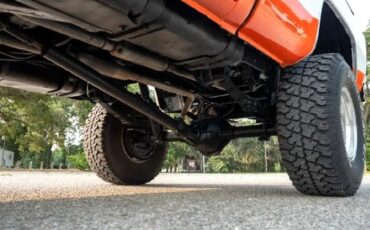 Chevrolet-K10-1976-Orange-13