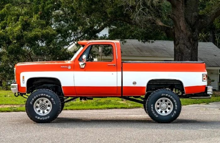 Chevrolet-K10-1976-Orange-18