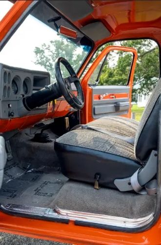 Chevrolet-K10-1976-Orange-22