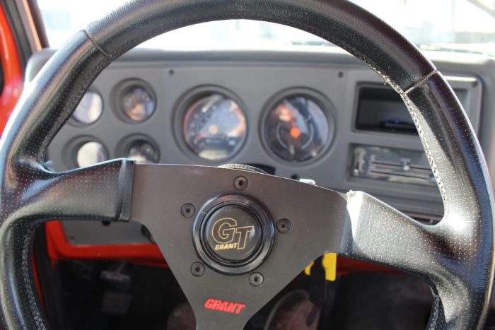 Chevrolet-K10-1976-Orange-23