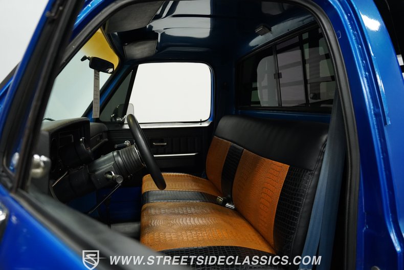 Chevrolet-K10-1984-Blue-Black-4