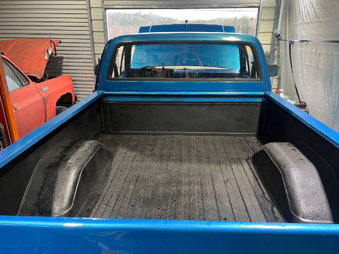 Chevrolet-K10-1987-3